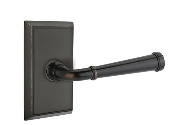 Mortaise intérieure Emtek Passage avec rosette rectangulaire et levier Merrimack, Bronze frotté à l'huile, Gauche