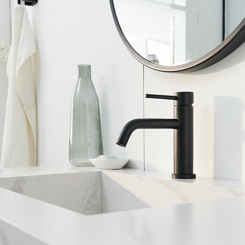 Single Hole Single-Handle Bathroom Faucet, Matte Black