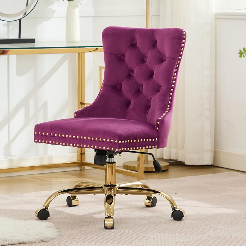 Chaise de bureau moderne en velours capitonné avec piètement en métal doré, chaise de bureau pivotante et réglable (violette)