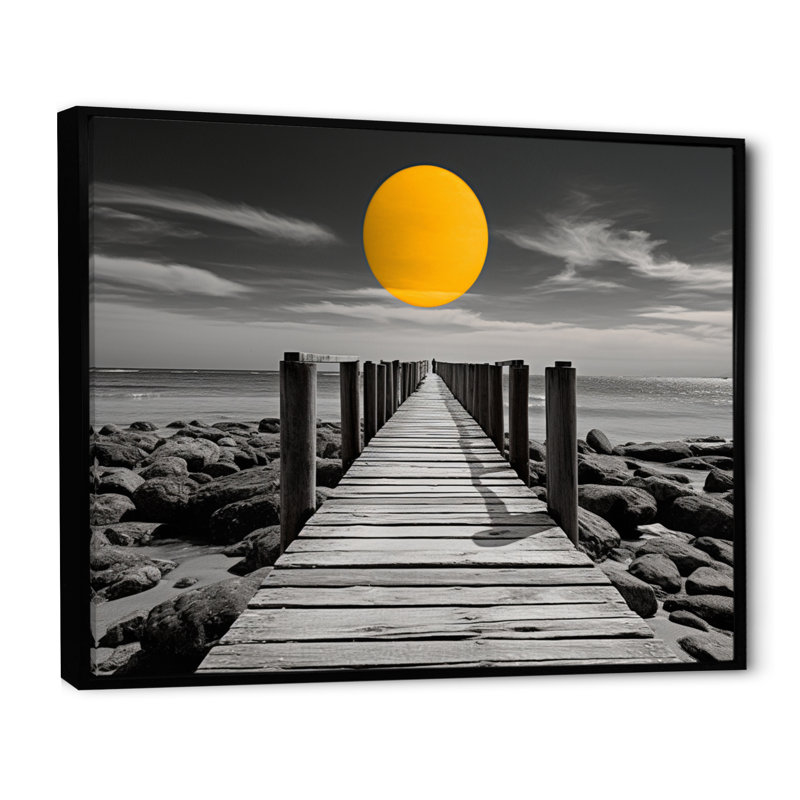 Klavdiya Beach Pier Point de vue noir VI, H 24 po x l 32 po x P 1 po, Cadre flottant noir
