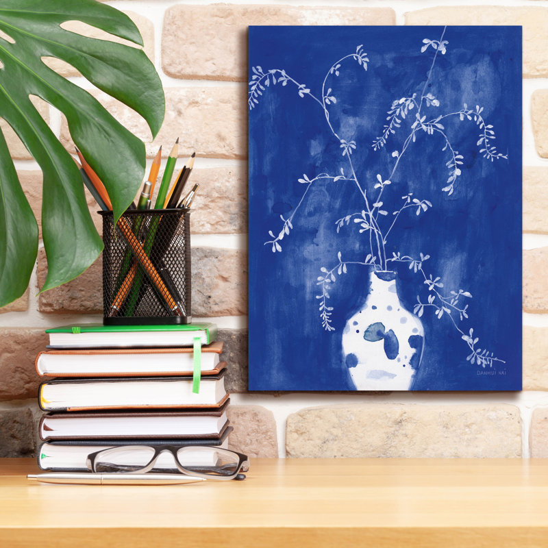 «Vibrant Vase» par Danhui Nai, art mural sur toile, H 16 pi x l 12 pi