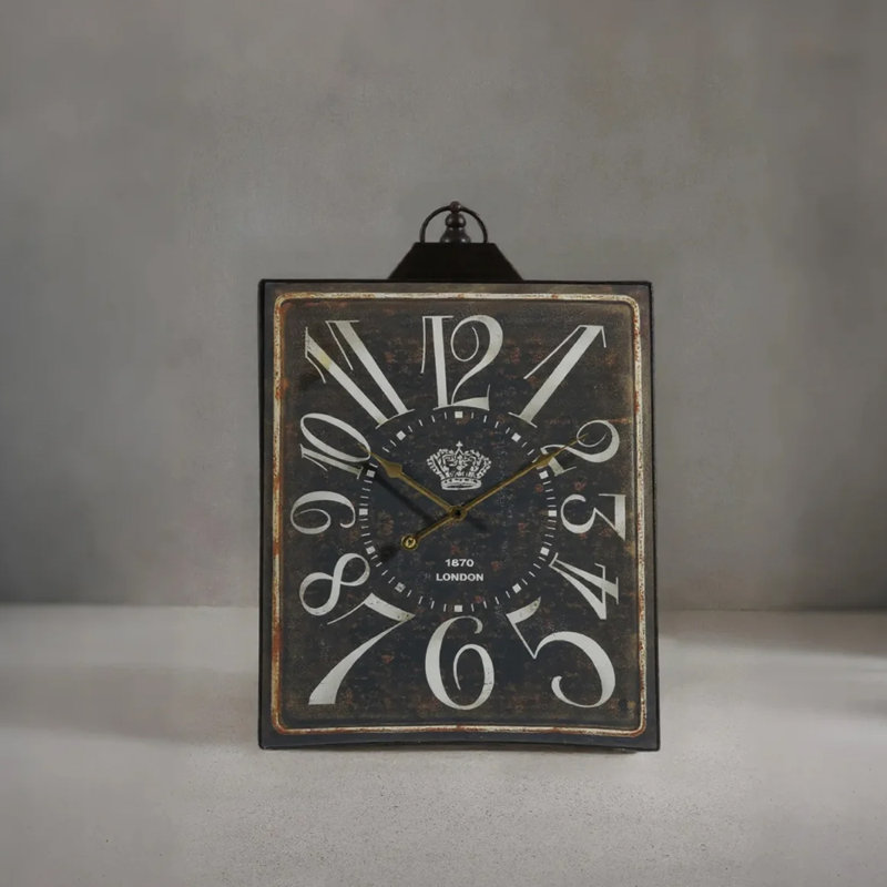 Horloge murale rectangulaire en métal de style rétro
