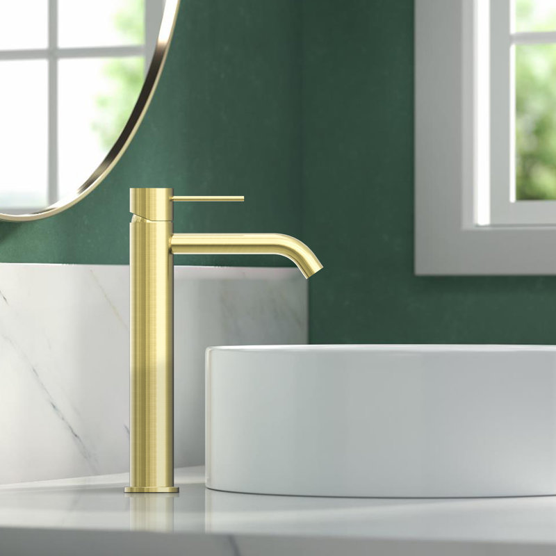Single-Hole Single-handle Bathroom Faucet with Drain Assembly, Gold