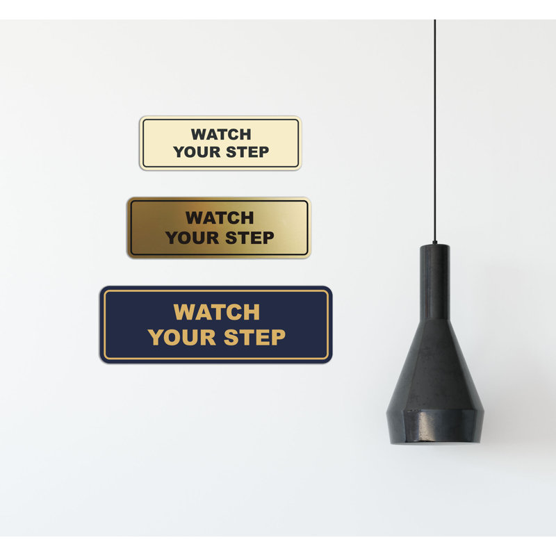 Standard Regardez votre signe de marche, Argent brossé, H 1 po x l 7 po x P 2,5 po