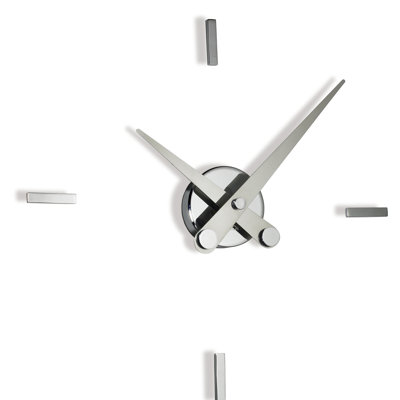 Puntos Suspensivos Metal Analog Wall Clock