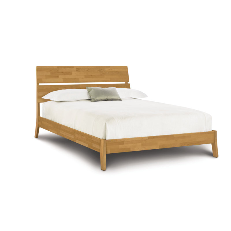 Lit plateforme en bois massif Linn, Grand, Cerisier naturel