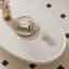 Table basse ovale de style crème-105839997