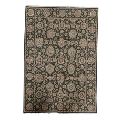 Manchuria Hand-Knotted Wool Oriental Area Rug in Ivory/Green