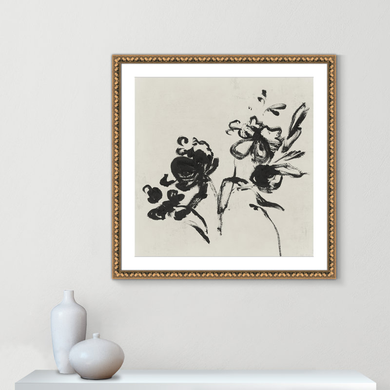 «Frony Black Florals I» par Isabelle Z - peinture encadrée, H 33,25 po x l 33,25 po, Perlé dorée