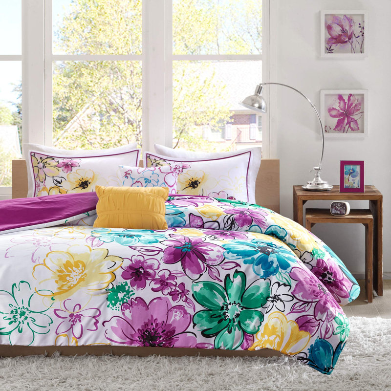 Olivia Comforter Set