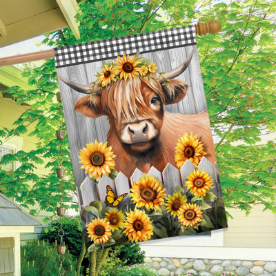 Drapeau Highland Cow House