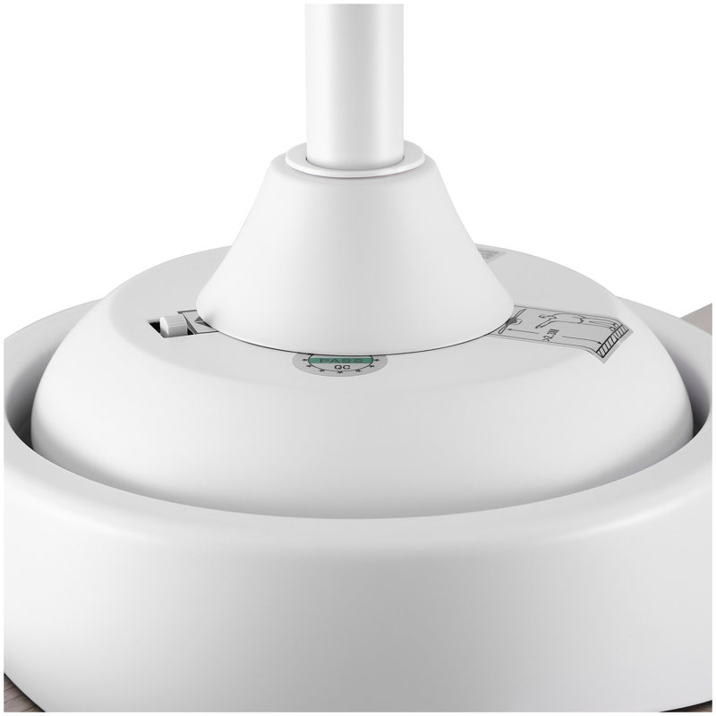 Ventilateur de plafond à DEL intégré 44 po avec pales en ABS blanc