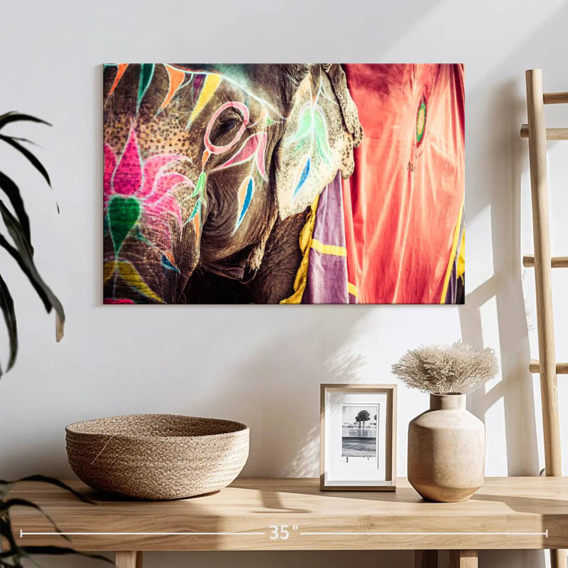 Éléphant peint Brampt Holi, H 16 po x l 24 po