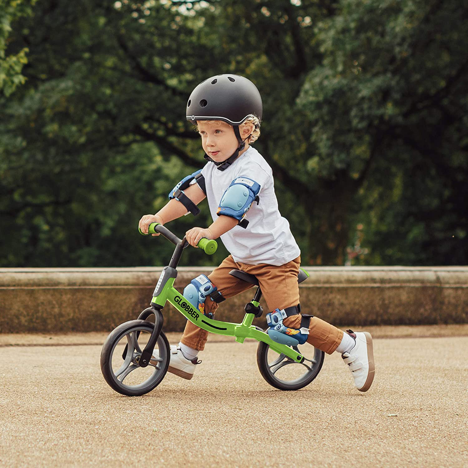 Baby riding shop bike