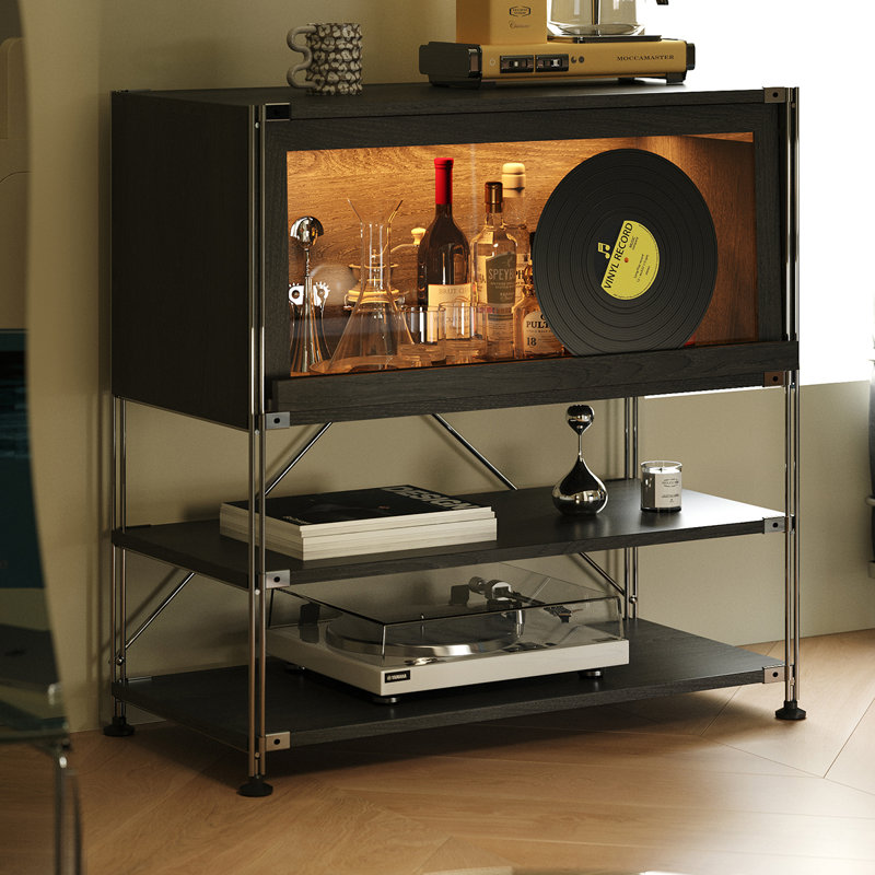 Vitrines noires en bois massif
