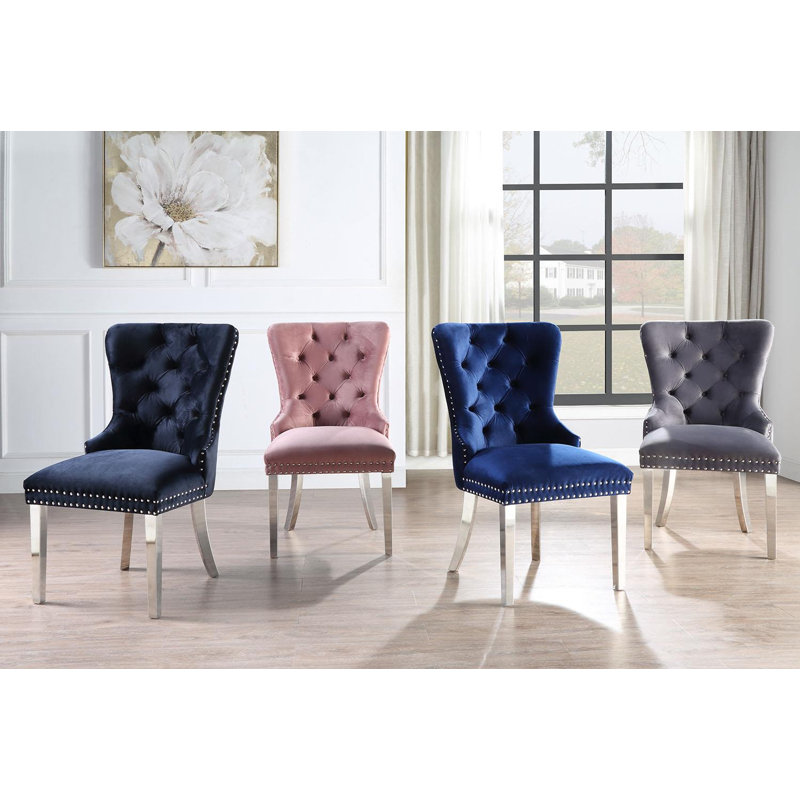Chaise d'appoint de salle à manger en velours rose avec pieds chromés