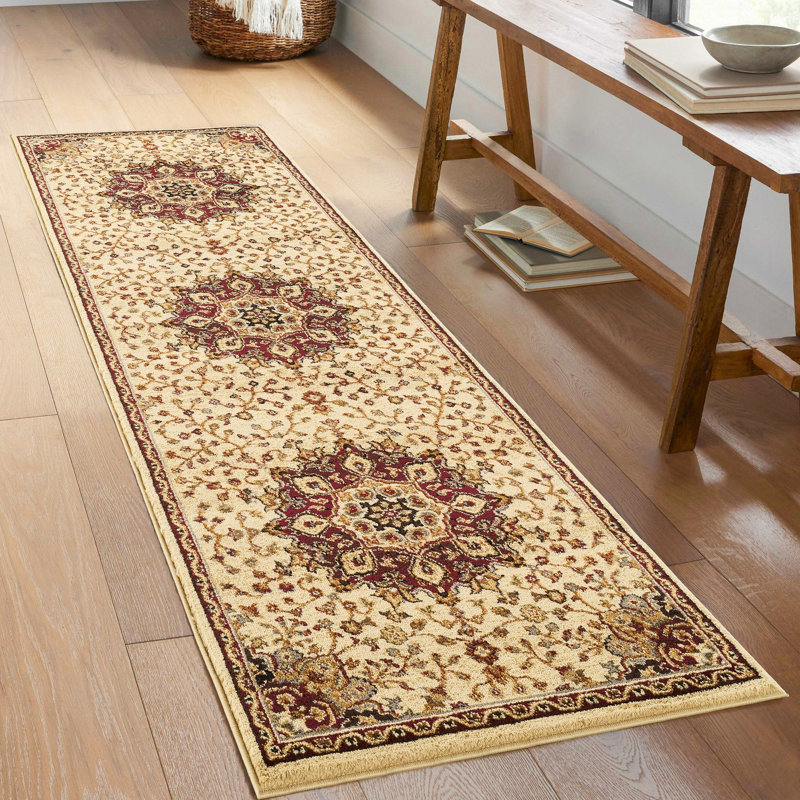Crème classique 2 pi 7 po X 3 tapis, médaillon élégant, polypropylène, poids du produit 8,3 po, motif médaillon, largeur de paquet de 31