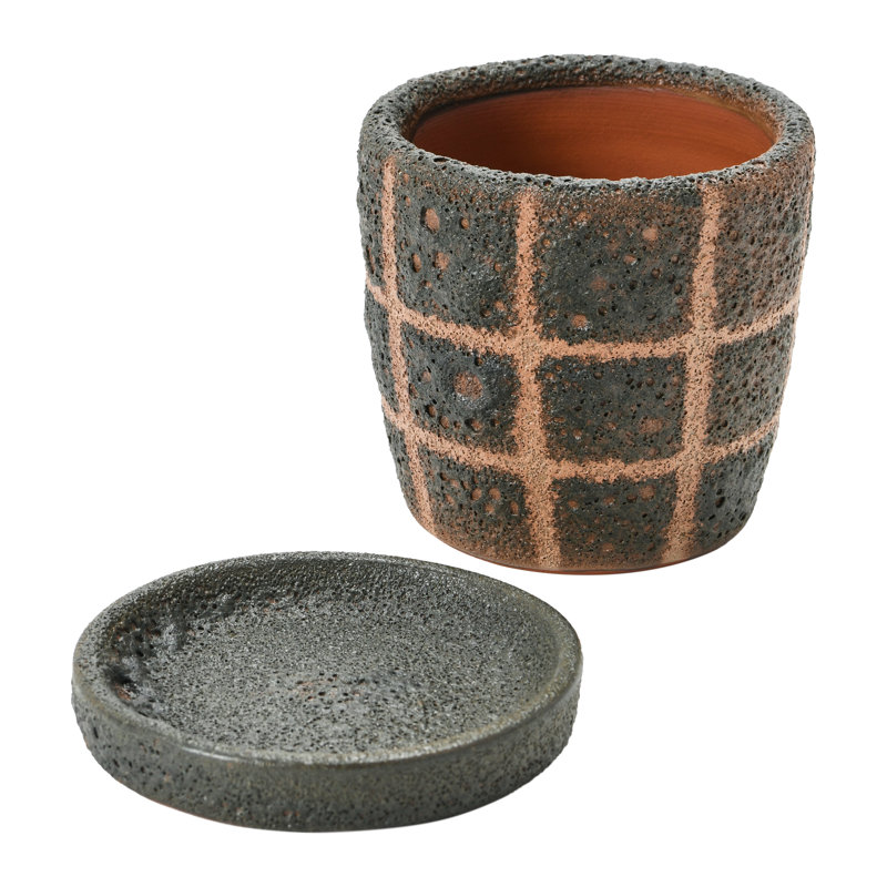 Terra-cotta Planter with Saucer & Grid Pattern