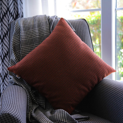 Houndstooth Outdoor Reversible Throw Pillow