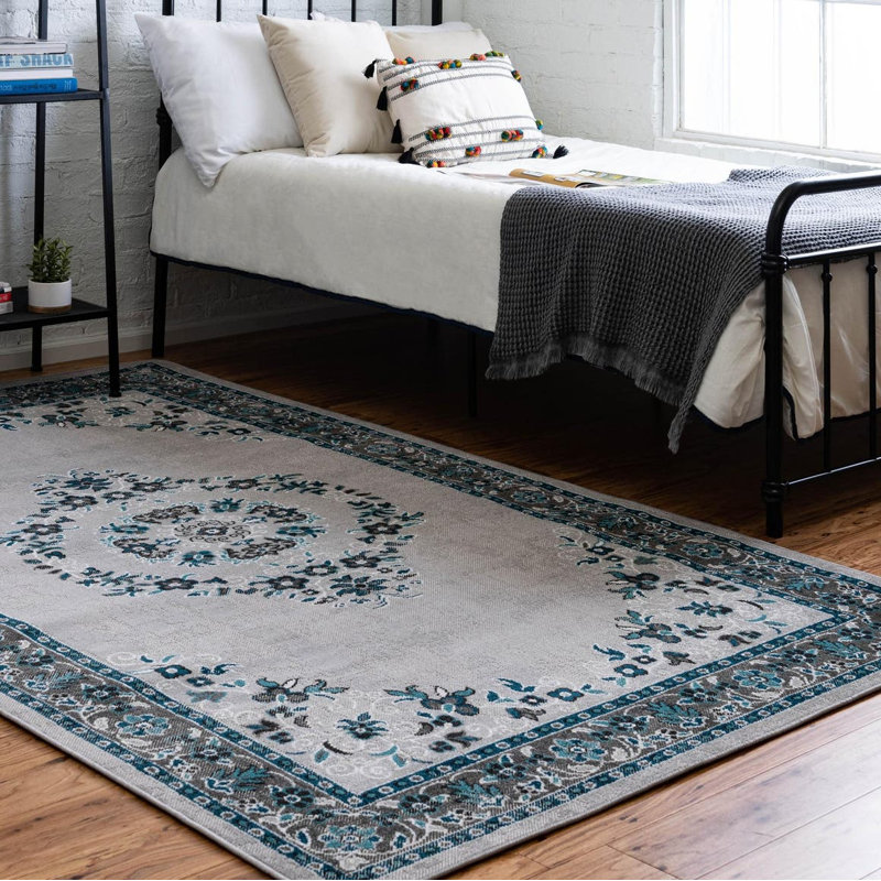 Oriental Indoor Rug, Rectangle 9' x 12'