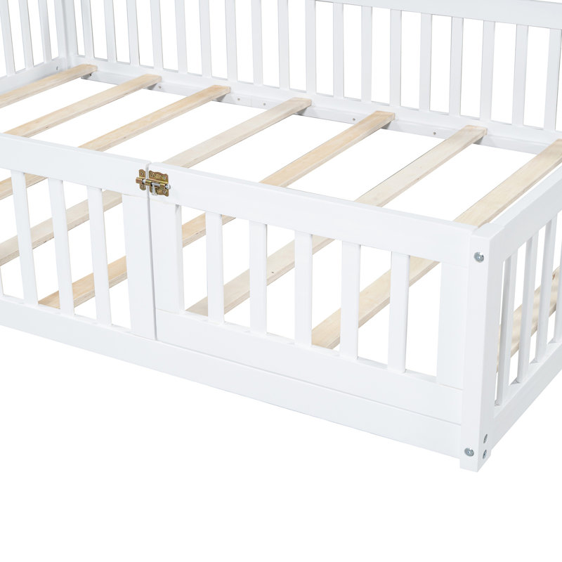 Lit en bois en forme de maison avec garde-corps - pleine grandeur, blanc et plateforme blanche Relax House, charme fonctionnel