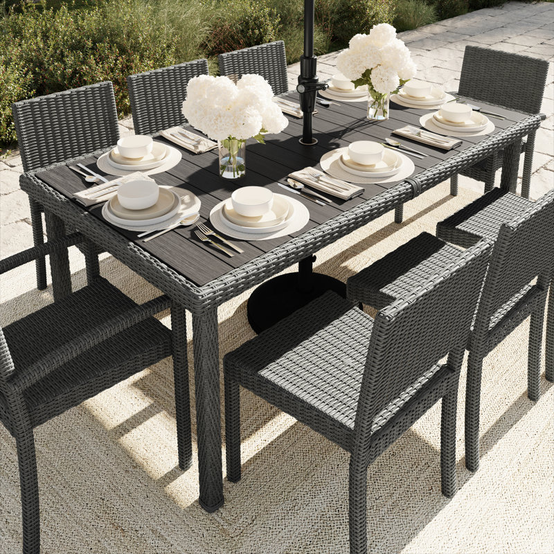 Table de patio d'extérieur en rotin avec plateau en bois d'ingénierie 71 po Martha Stewart Bedford, Gris
