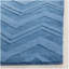 Tapis bleu en laine crocheté à la main à motif de chevrons Scanlan-19261910