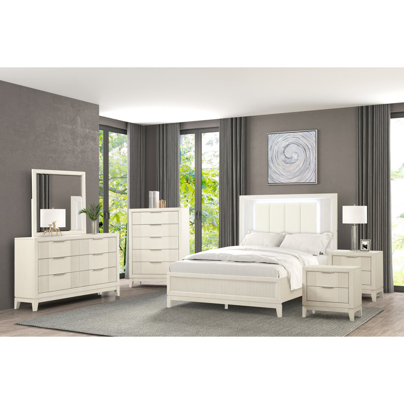 Groseiller 3-Piece Bedroom Set, King, 6 Pcs: Bed, 2 Nightstand, Dresser, Mirror, Chest