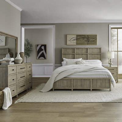 Très grand lit à panneau Aason, commode et miroir, table de chevet