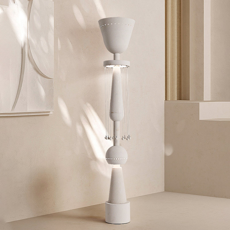 Lampes sur pied en métal blanc