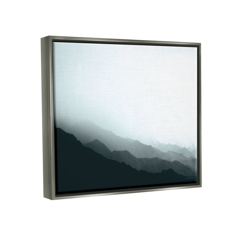 Misty Mountain Range Slopes Landscape - Photographie à cadre flottant sur toile, H 17 po x l 21 po x P 1,7 po