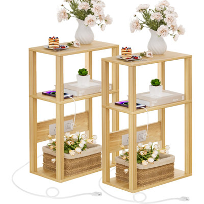 Ensemble de 2 petites tables d'appoint en bois à 3 niveaux avec station de charge - Table de chevet pour petits espaces, table de chevet mince avec ports USB et prises