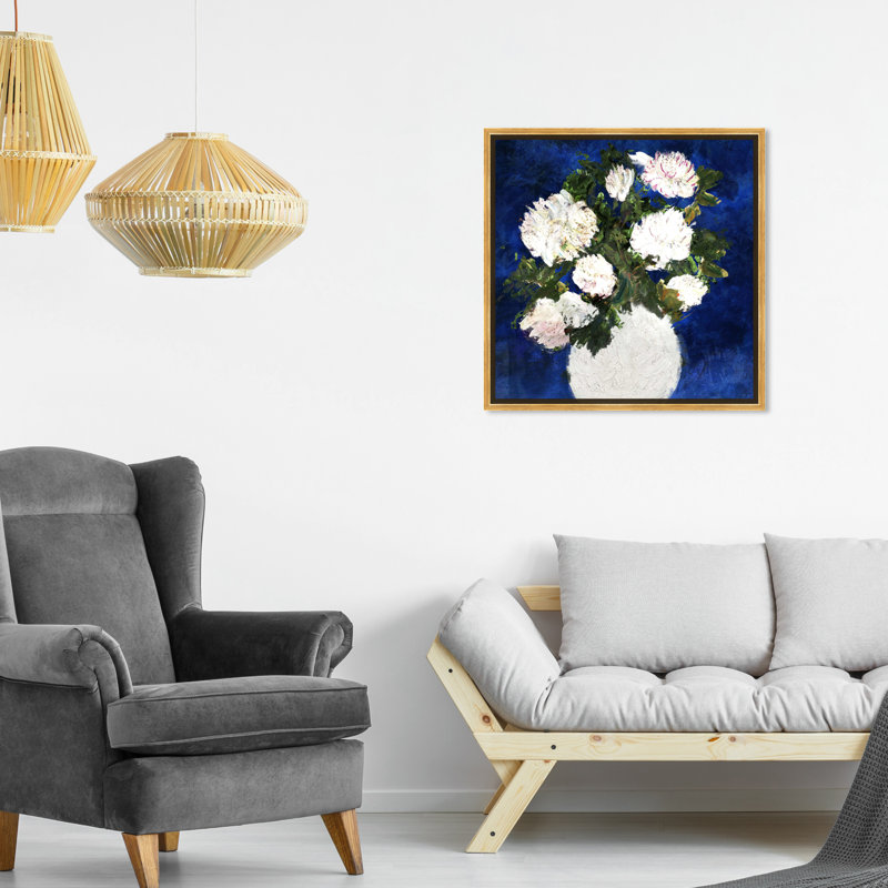 "White Dripping Roses", reproduction d'art sur toile encadrée par Birch Lane ™, H 21 po x l 21 po x P 1,5 po, Cadre doré