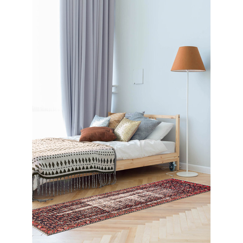 Tapis bleu marine Antalya 3 pi 9 po x 11 pi 7 po