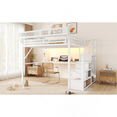 Grand lit mezzanine en métal avec bureau et station de charge, avec escaliers et lumière pour enfants, blanc