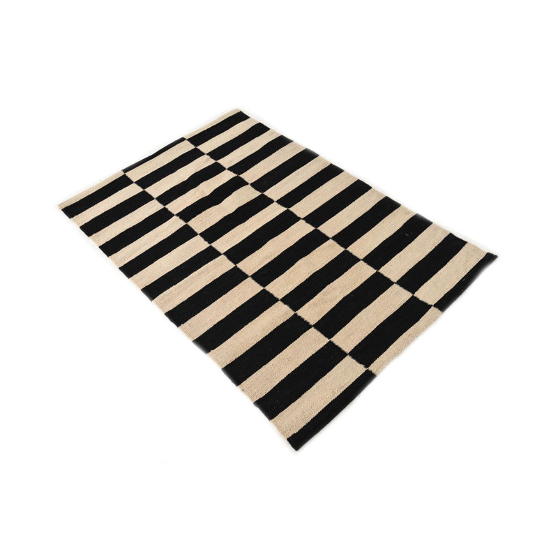 Tapis noir et blanc 3x4 Petrella