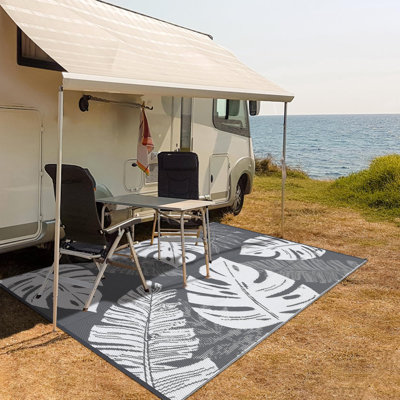 Outdoor Plastic Straw Rug 9x12ft, Waterproof & UV Resistant, Reversible Patio Carpet with Portable Storage Bag & 4 Stakes, Easy-Clean, Non-Slip, Modern Area Mat for RV, Camping – Grey