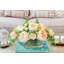 Grand arrangement de fausses fleurs de Austin