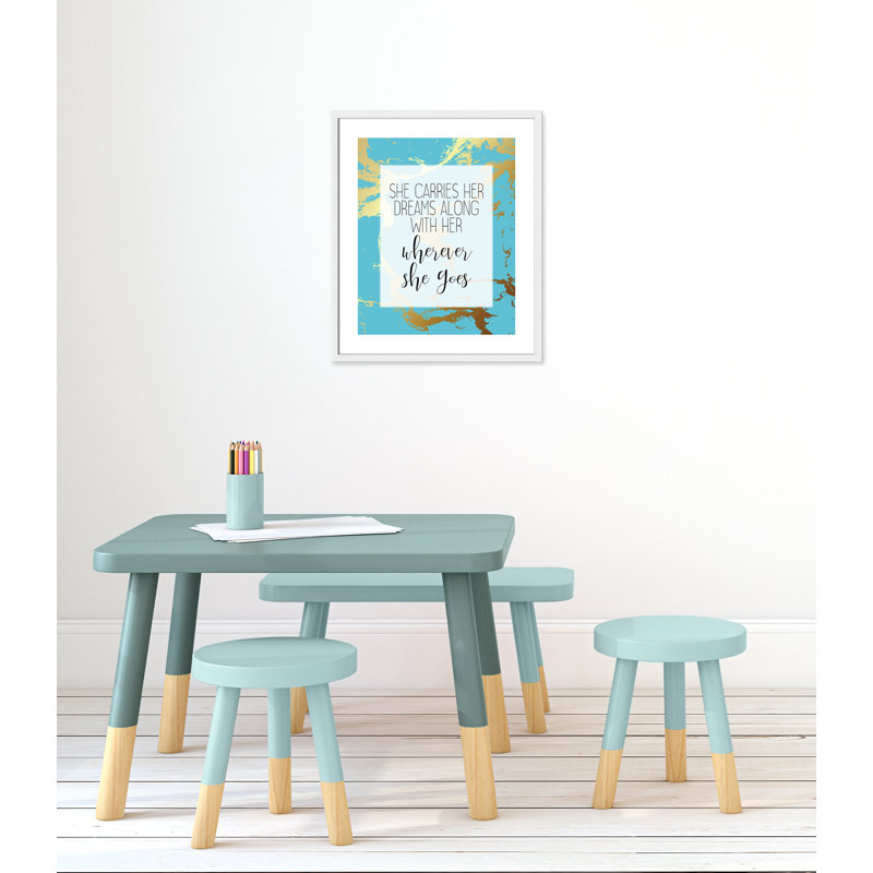 «Whereever she goes», art encadré, H 25,5 po x l 21,5 po x P 1,19 po, Encadré de boîte blanc