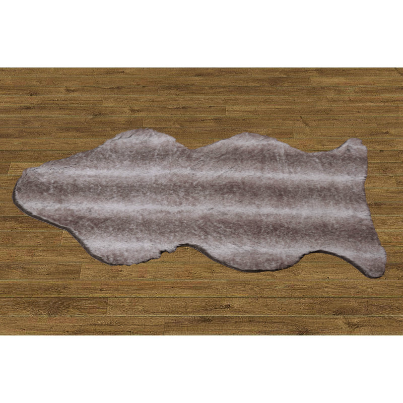 Tapis taupe à imprimé animal loup, Nouveauté 2 pi 5 po x 3 pi 9 po
