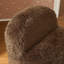 Chaise d'appoint en fausse fourrure brune Mina-2084365406