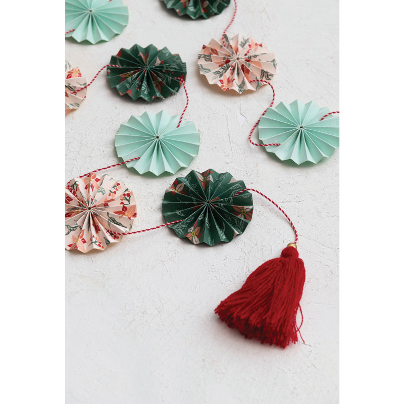 Guirlande en papier recyclé à la main avec pampille en coton