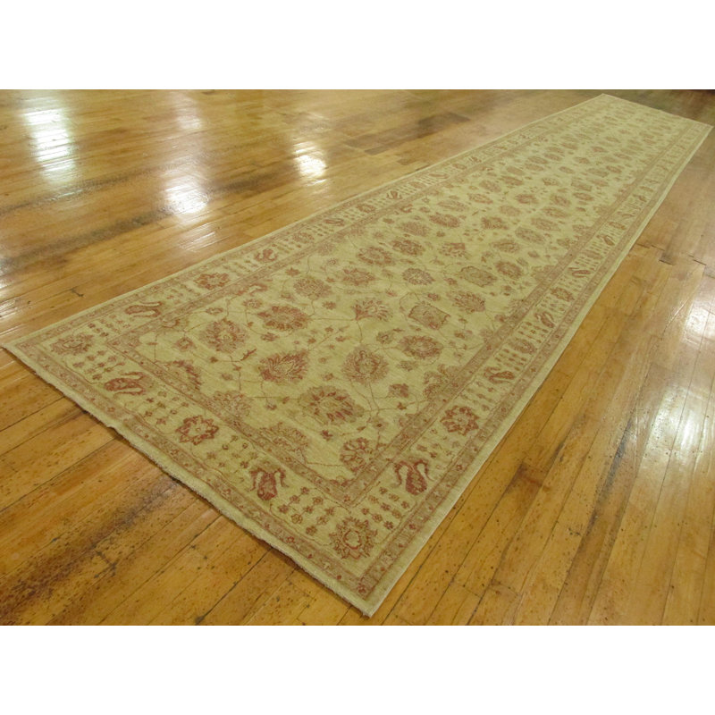 Tapis de la surface en laine de couloir 5 pi 3 po x 29 pi 1 po one-of-kind noué la crème Huntingdon