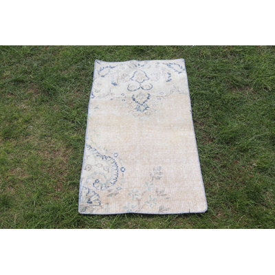 Petit tapis turc rétro Oushak rétro avec des motifs délavés, idéal pour les vestibules
