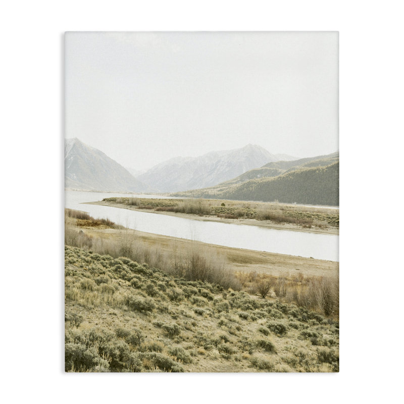 «River Mountains Peace», toile par Leah Straatsma, H 20 po x l 16 po