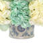 Hortensias et eucalyptus dans un vase décoratif