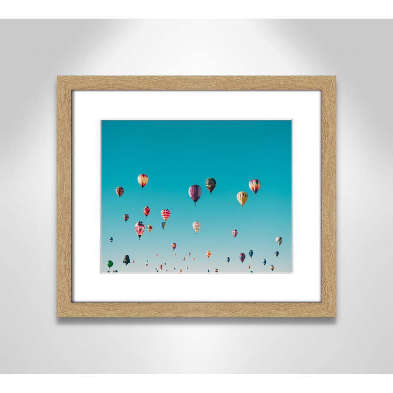 Estampe « Sky Symphony » d'Ian Dooley, H 13 po x l 15 po x P 1,25 po, Cadre de boîte naturel, Blanc