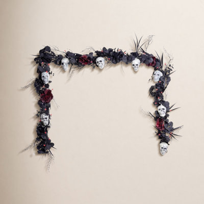 50 ct 9 ft. LED Skull Garland Halloween Decor