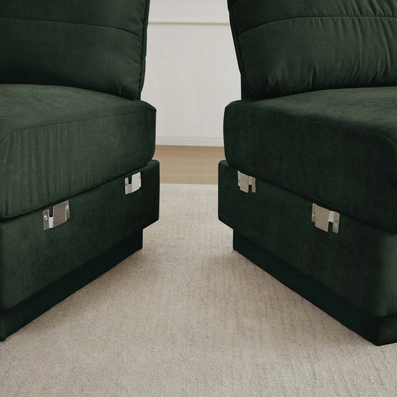 Canapé en chenille Cloud avec coussins ronds, dossier matelassé et assise profonde, Vert