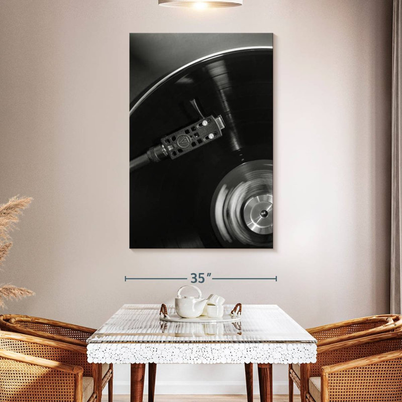 Abarca Vinyl I, 24" H x 16" W